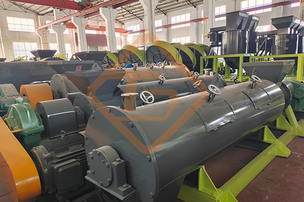 攪齒造粒機(jī)4_meitu_1.jpg