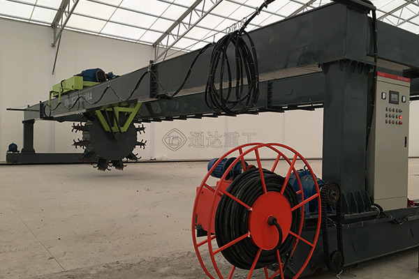 可行走式30米大型輪盤(pán)翻堆機(jī)